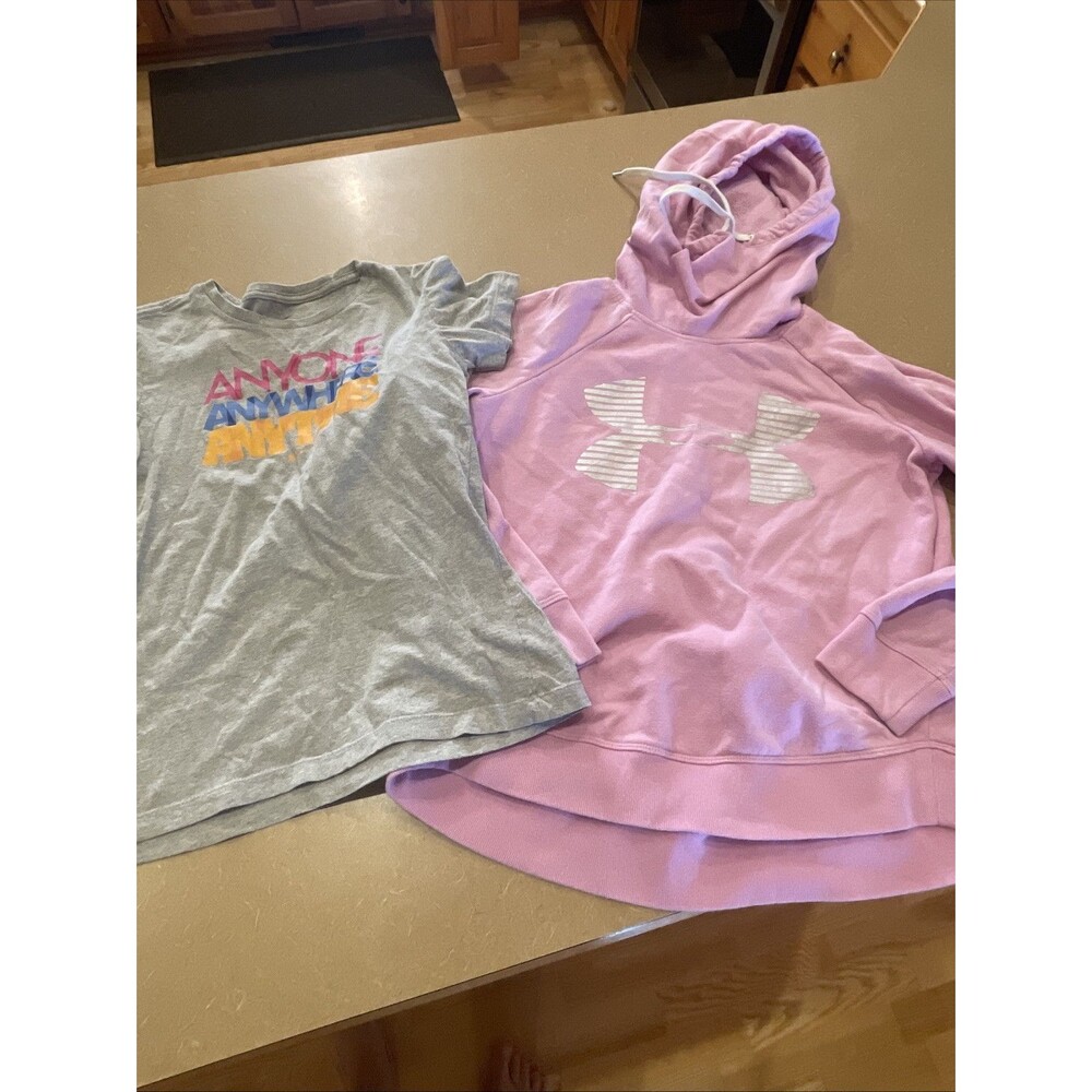 Under Armour Women's Logo Pullover Hoodie Sweatshirt Size Small & Nike T-Shirt